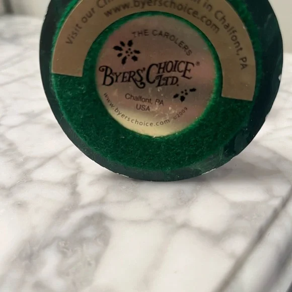 Byers Choice Carolers Easter boy 2008 & girl 2009.  Great condition. - Picture 6 of 10